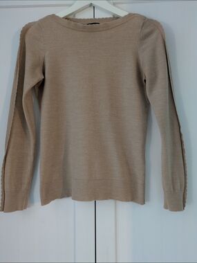 Banana Republic Size S Merino Wool Scalloped Edge Boat Neck Sweater-Cool Beige